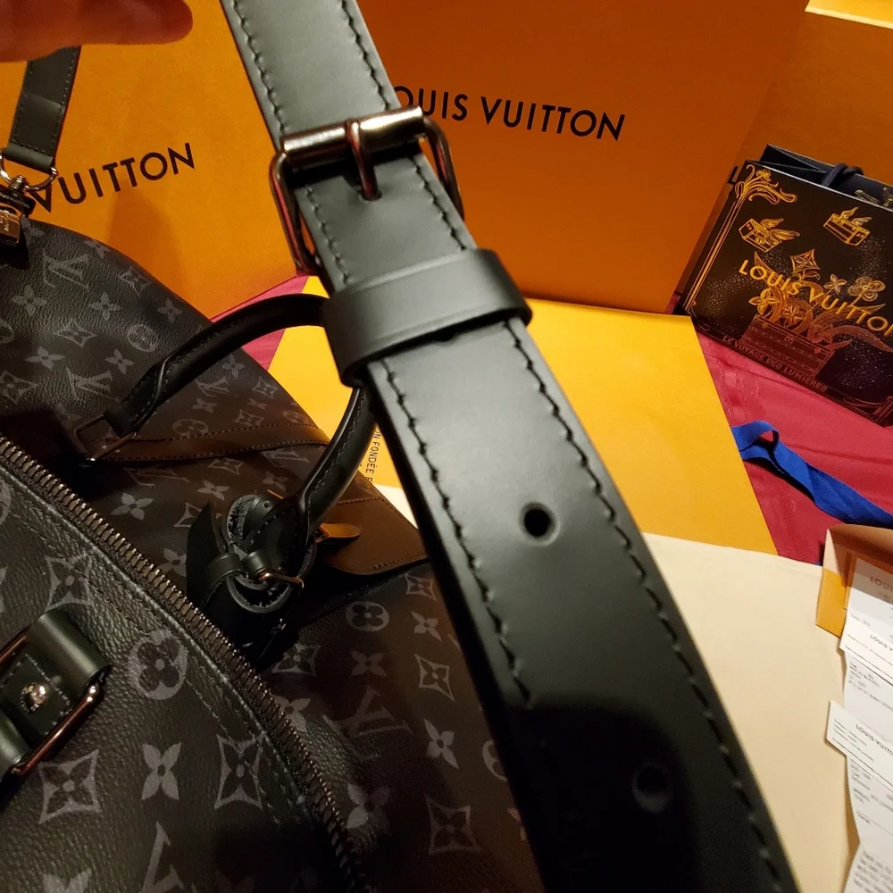 LOUIS VUITTON Keepall Bandoulière 45 in Monogram Eclipse - Like New